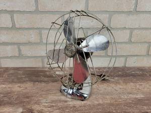 lot 186 image: Vintage MASTERCAFT 8 Chrome Fan