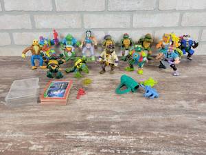 Teenage Mutant Ninja Turtles Collection - Action Figures (from late 80s to early 90s), Trading Cards from the first 2 Original Movies