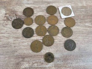 Many 1900s British Cents, Half Cent, 1854 French Coin and 1904 Philippine Coin w United States of America on Reverse