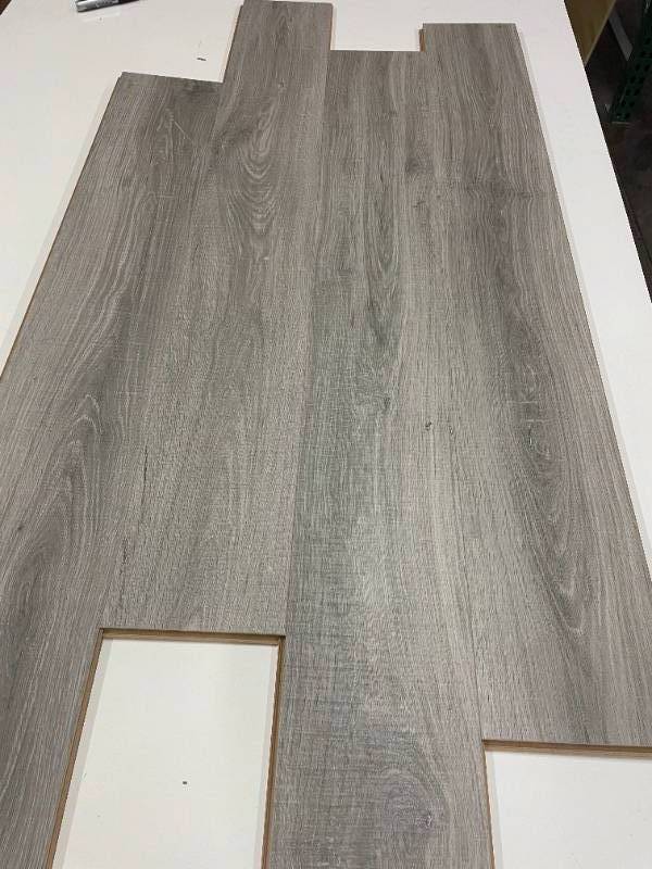 632 SF of Mohawk Water Resistant Laminate Flooring 7.5x 54 HICKORY - NN