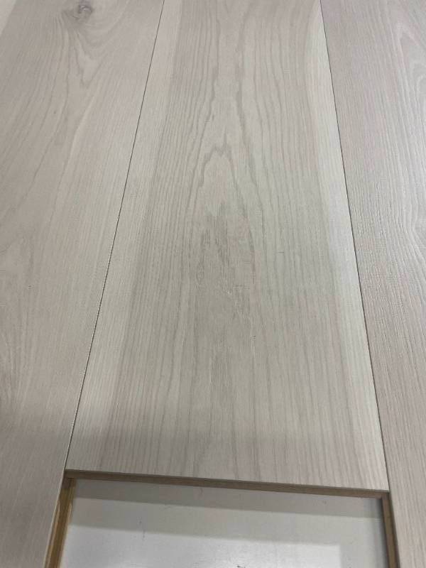572 SF of Mohawk Water Resistant Laminate Flooring HICKORY 7.5 x 54 - QQ