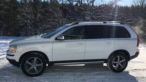 lot 2 image: 2010 Volvo XC90 AWD