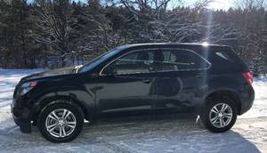 lot 1 image: 2017 Chevy Equinox LS
