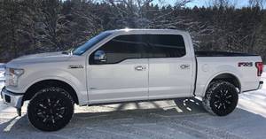 2017 Ford F150 Lariat 4x4 FX4