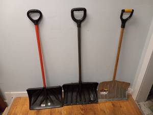 (3) SHOVELS