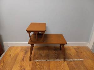 VINTAGE MID CENTURY MODERN 2 TIERED WOOD END TABLE