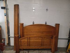 QUEEN WOOD BED HEADBOARD FOOTBOARD
