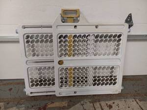 LIFT LOCK PLASTIC GATE
