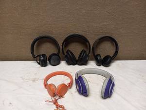(5) HEADPHONES