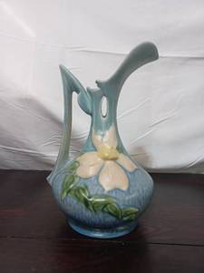 lot 3 image: Vintage Roseville Pottery Clematis Ewer Pitcher