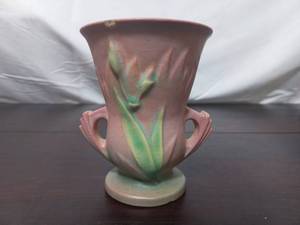 lot 14 image: Vintage Roseville Pottery Iris Pink Vase