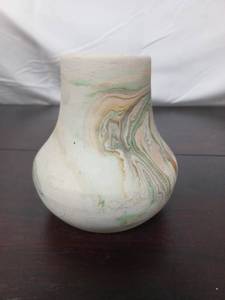 lot 17 image: Nemadji Pottery Vase