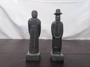 lot 26 image: 2 Stone Figurines