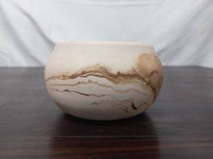 lot 29 image: Southwest Pottery Bowl