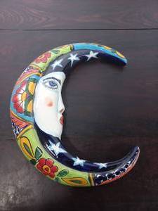 lot 36 image: Ceramic Moon Clay Pottery Pieces