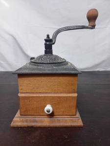 lot 51 image: Old Coffee Grinder