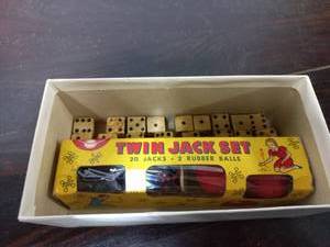 lot 86 image: Vintage Twin Jack Set