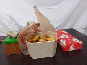 lot 87 image: Collection of Vintage Wood Toys