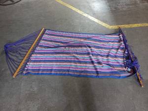 lot 100 image: Hammock