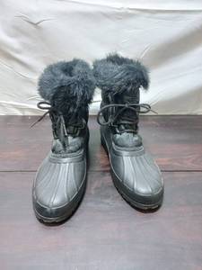 lot 103 image: Sorel Winter Boots