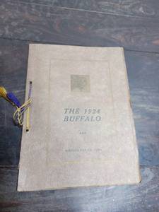 lot 114 image: Vintage Yearbook
