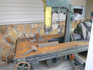 lot 1 image: Armstrong-Blum Saw