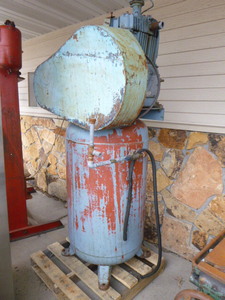 lot 3 image: Gilbarco Air Compressor