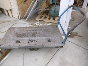 lot 5 image: Metal Cart