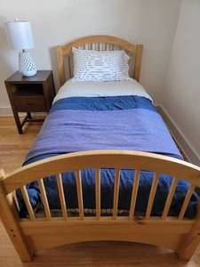 lot 45 image: Twin Arched Maple Bed Set