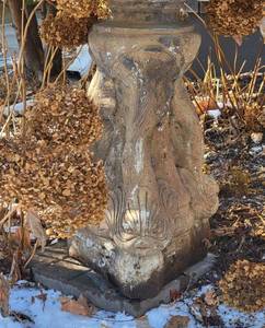 lot 20 image: Concrete Tiered Garden Birdbath