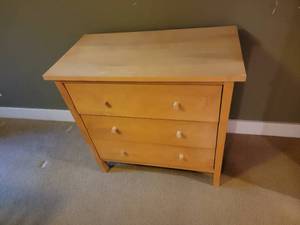 lot 37 image: Oak bedroom Chest of Drawers