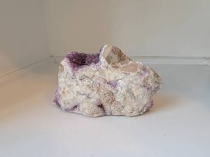 lot 72 image: Large Amethyst Geode