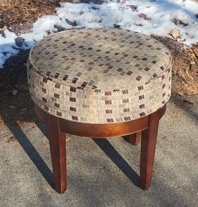 lot 84 image: Stylish Round Ottoman