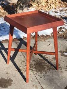 lot 83 image: Contemporary Side Table