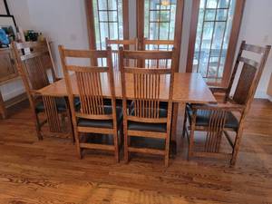 lot 4 image: Gorgeous Prairie Mission Dining Set