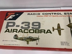 lot 9 image: LARGE Vintage Top Flite P-39 AIRACOBRA Balsa Wood RC Model Airplane Kit