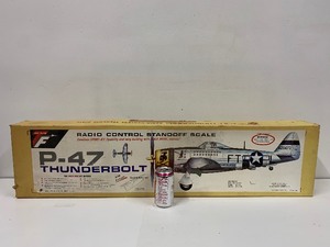 lot 21 image: LARGE Vintage Top Flite P-47 THUNDERBOLT Balsa Wood RC Model Airplane Kit
