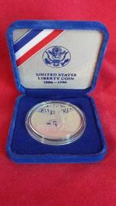 boxed US Liberty Coin, 1886-1986
