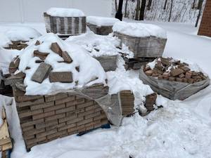 Approx 10 Pallets of Patio Pavers