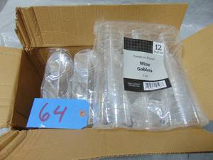 lot 64 image: 6 Packs of 12 Premium Plastic Wine Goblets 5 oz