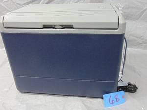 lot 68 image: Coleman 40 Quart Portable Thermoelectric Cooler