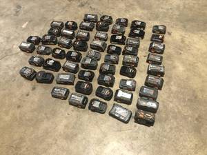 lot 20 image: Lot of assorted Ridgid Batteries used customer returns various models and conditions review pictures