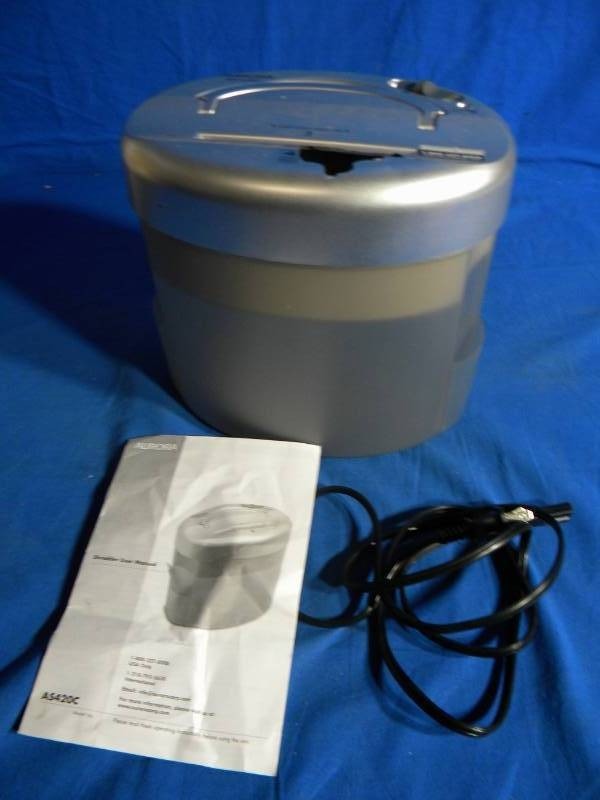 lot 51 image: ((Used)) Aurora Desktop Paper Shredder - Cracked Tested and Working