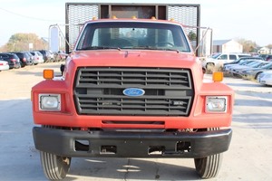 1991 Ford F-700 Tilt Bed
