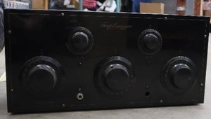 VINTAGE RADIO RECEIVER