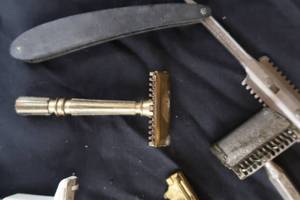 VINTAGE RAZORS