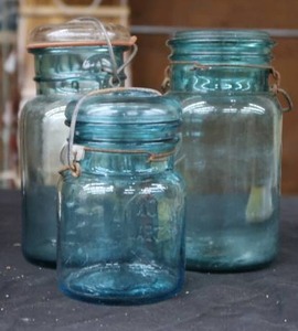 VINTAGE BLUE BALL JARS