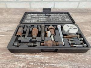 lot 355 image: Snap-on Deluxe AC Clutch Hub Puller and Installer Kit - Model ACT1300A