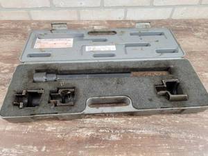 lot 371 image: Master Inner Tie Rod Tools Set - Part No. 926