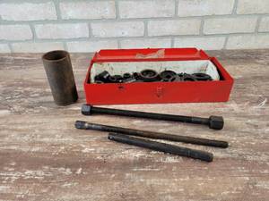 lot 377 image: Snap-on Bushing Removal Kit